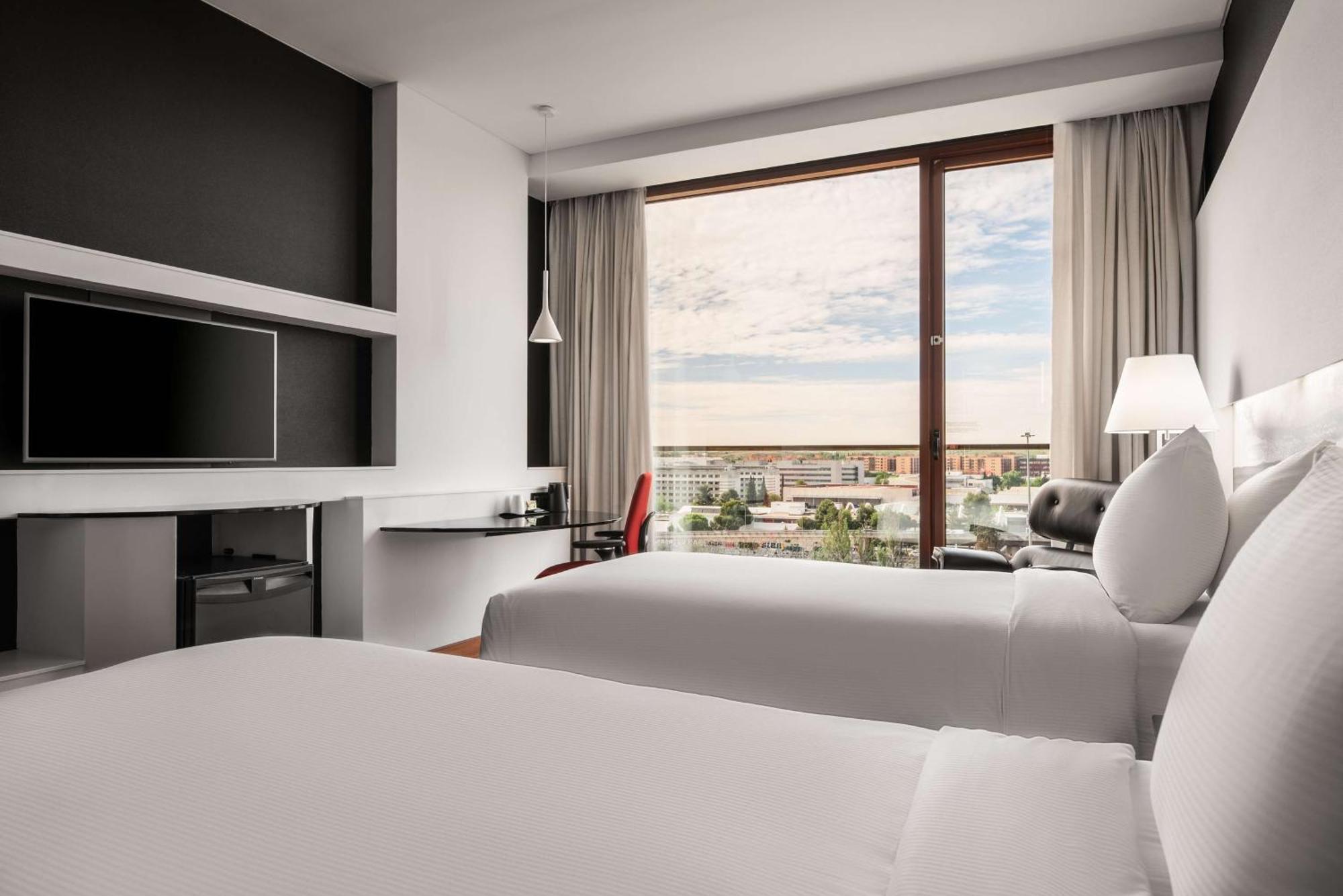 Hilton Madrid Airport Ξενοδοχείο Εξωτερικό φωτογραφία
