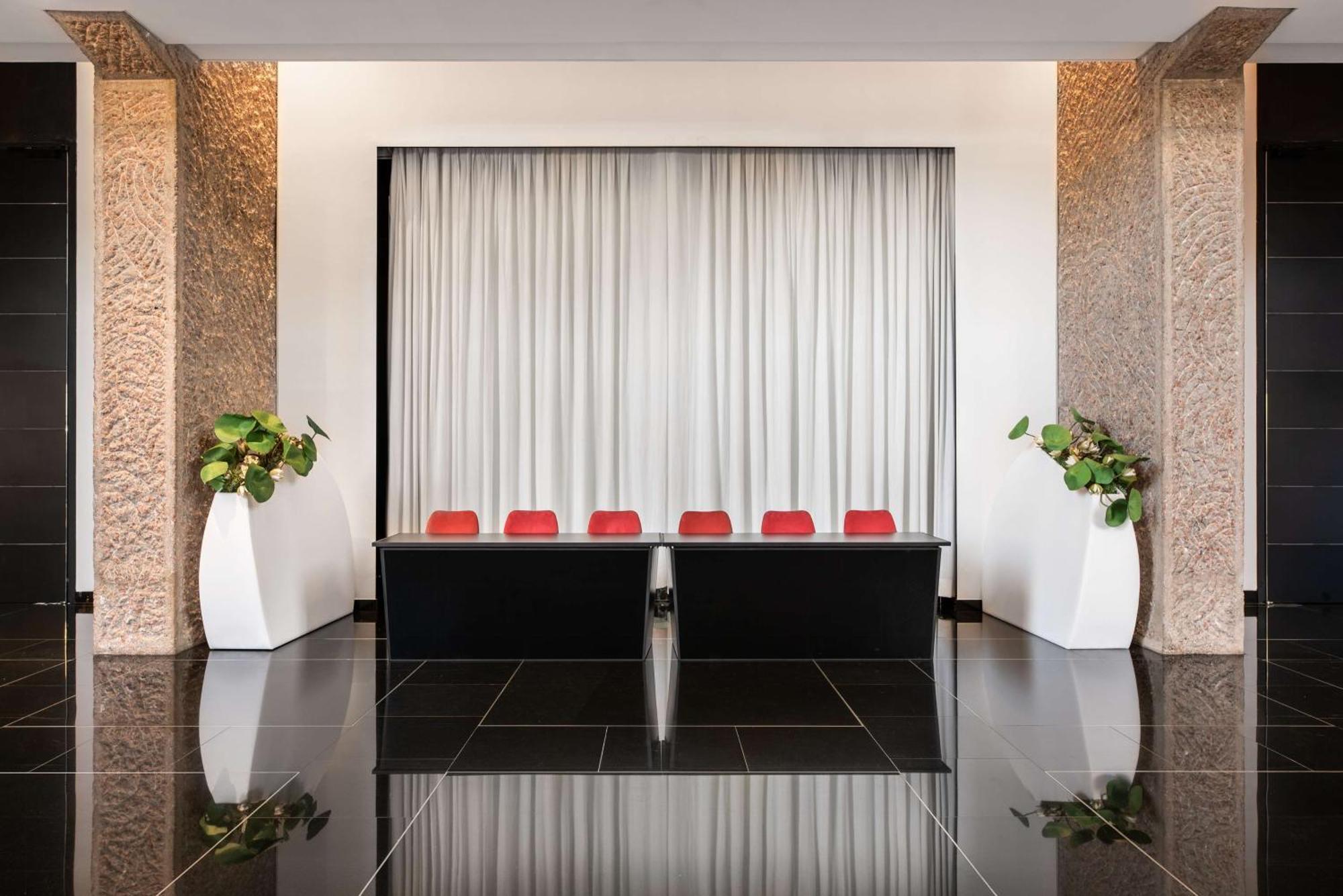 Hilton Madrid Airport Ξενοδοχείο Εξωτερικό φωτογραφία